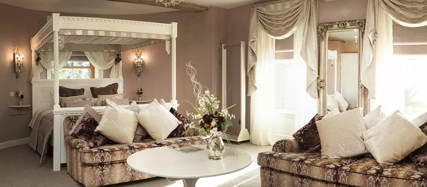Deluxe-Bedroom-232-1_2021-10-07-122210_qpbn_c72f72729a8bc64a0fa3ac6a2230976b