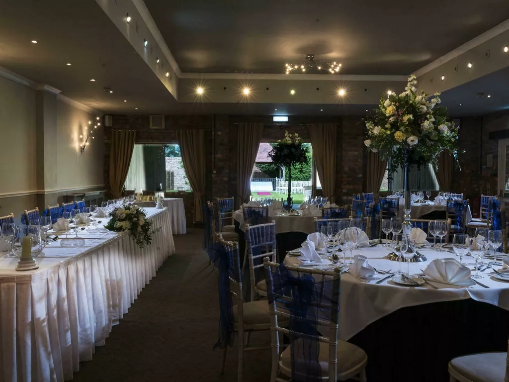 moat suite