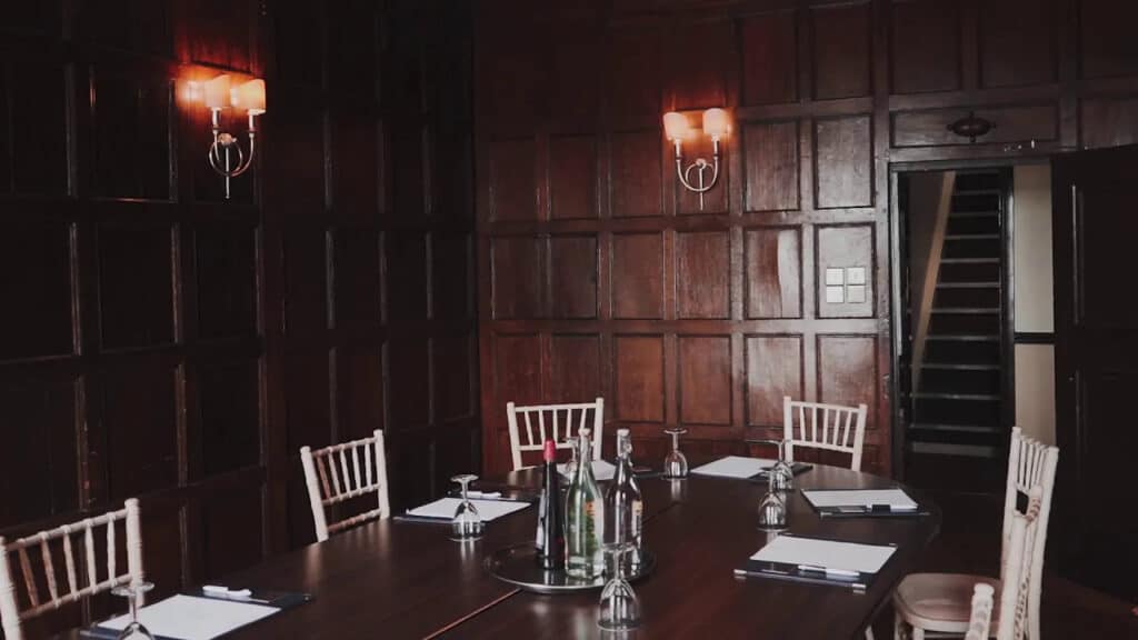 The Oak Suite mp4 image