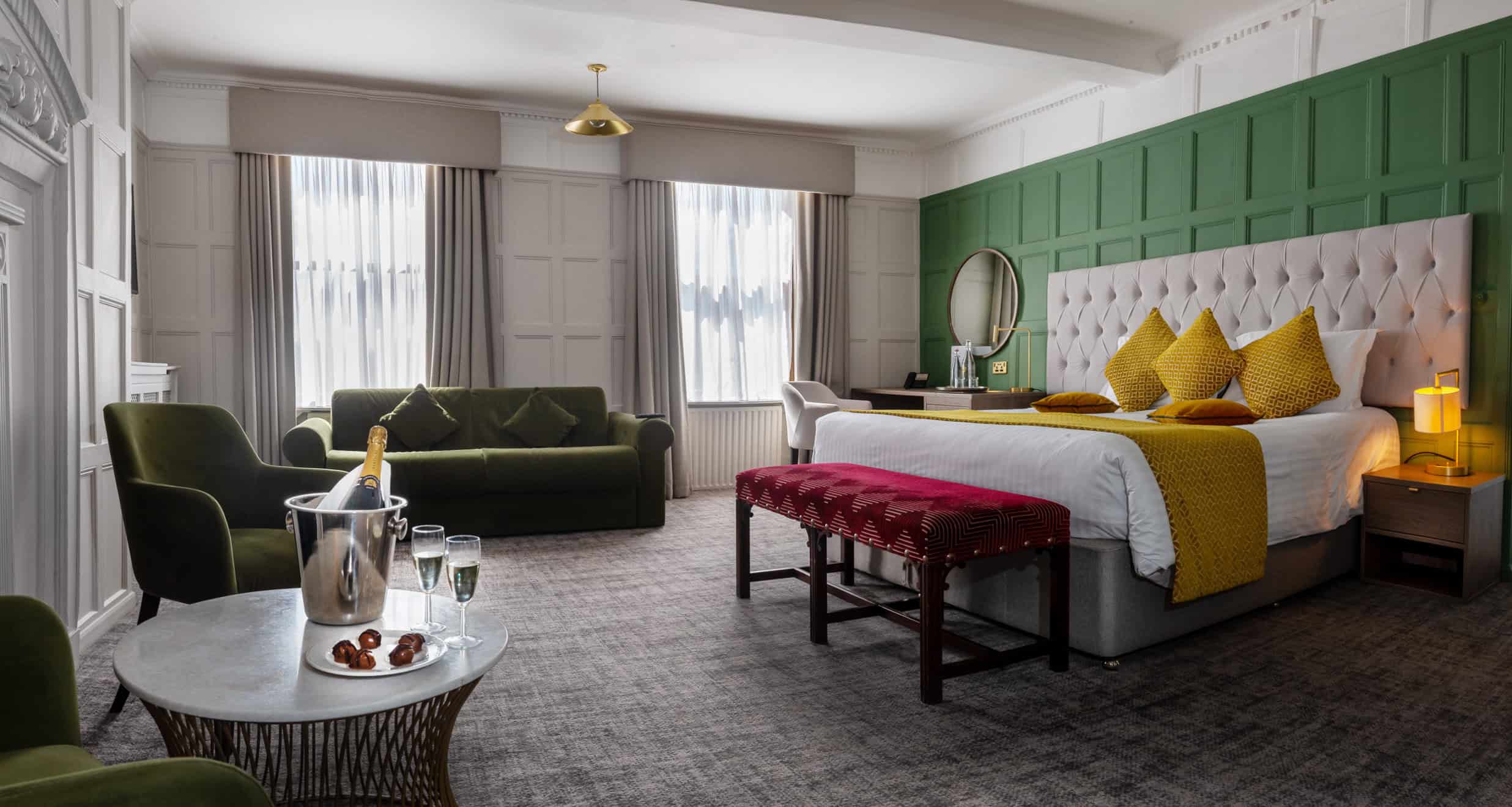 charles allen bedroom - great place to stay Gloucester